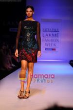 Model walk the ramp for Satya Paul show at Lakme Fashion Week 2011 Day 5 in Grand Hyatt, Mumbai on 15th March 2011 (78).JPG